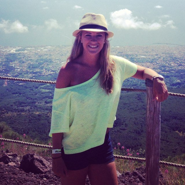 amanda_aloisi's profile picture. Keep smiling, keep shining.