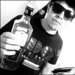 ''Se a vida fosse perfeita todo dia faria sol,todo mar teria onda toda musica seria reggae e toda fumaça faria a cabeça'' (bob marley)