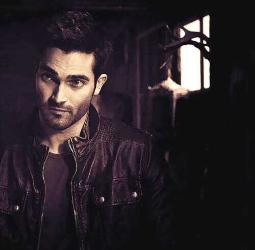 GrumpyHale's profile picture. Because of you, I find it hard to trust not only me but everyone around me. [I belong to @ITrustScott now, and he's mine. Only mine.]