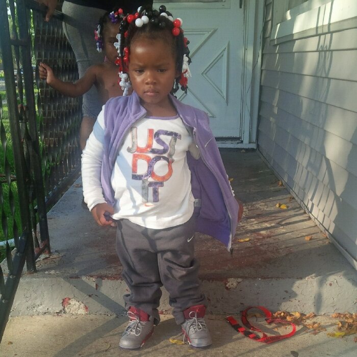 Kahyia my is heart.! It's just US against the world.! I love da $$$ so if it can't make $$$$ it don't make no noise !
# ke.money#jakahyiaakaminnie