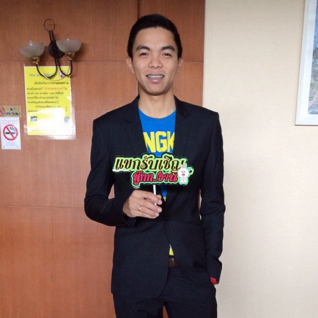 theguide121's profile picture. 