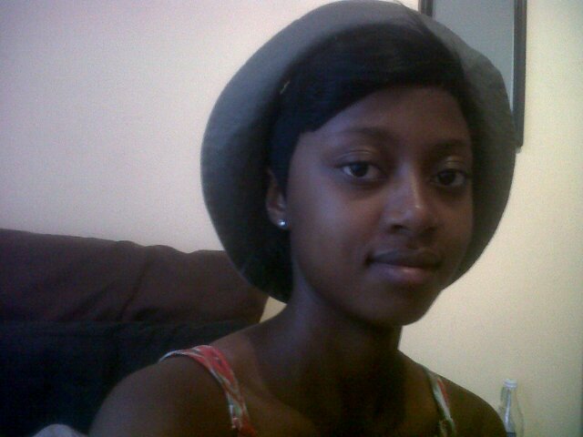 If u wanna know me sit dwn n tok 2 me..dats da only way ul gt 2 no me bby