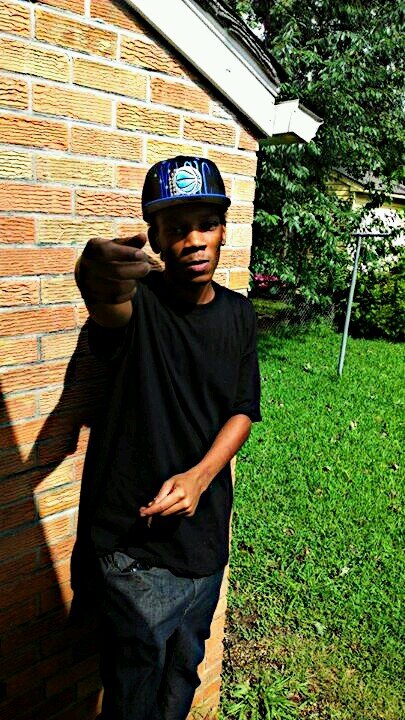 I love my click moe then dat bitch...36st F.L.E. Free all my real niggaz r.i.p demyon