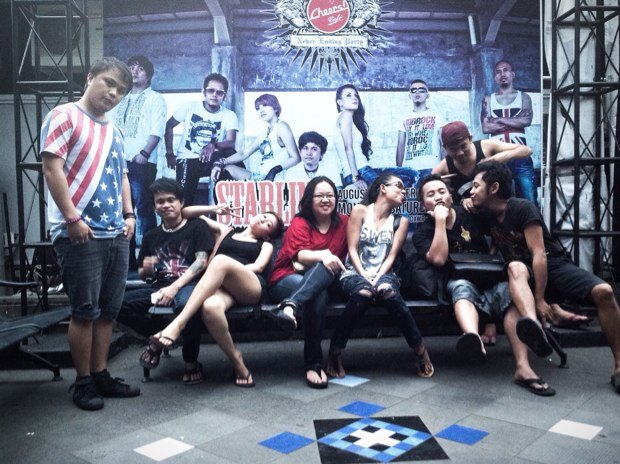 Pop, Rock, Metal, R&B, Party, You Name It. We plays music around the World. Cp: @Eunikefanny / Fanny (0821 2806 6606)