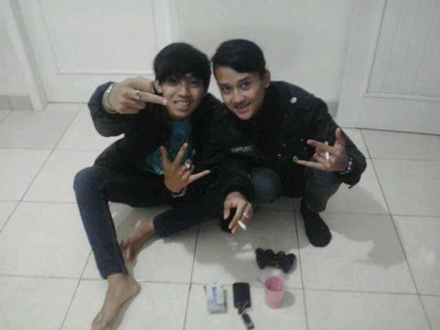 You folllow me follback , just mention (y)