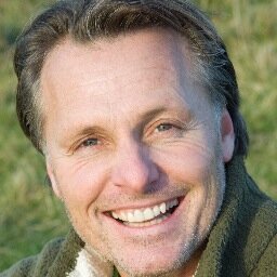 I am an investor, author and I write a newsletter called New Wealth Revolution, Download a free copy of my book at http://t.co/JLUsJx5yom