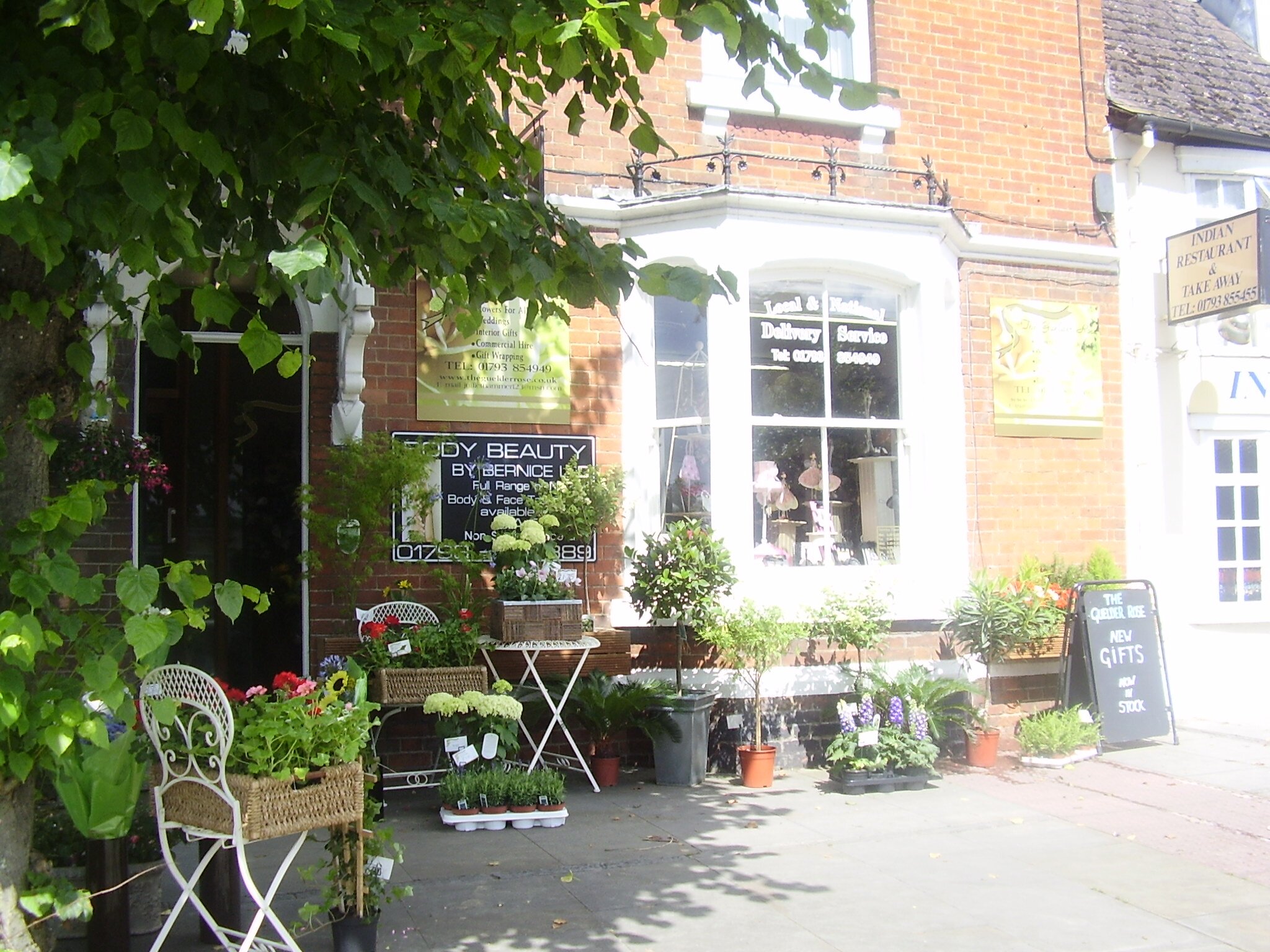 Bespoke florist situated on the high street, we specialise in a friendly and personal service, with an inspirational selection of flowers & gifts 01793 854949