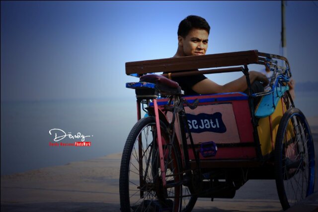 taufikg86's profile picture. 