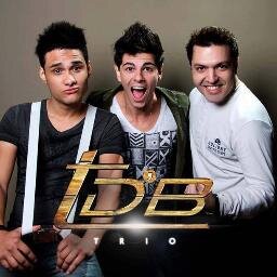 Aguardem... Novas músicas pra galera ai ...Bóra lá trem...