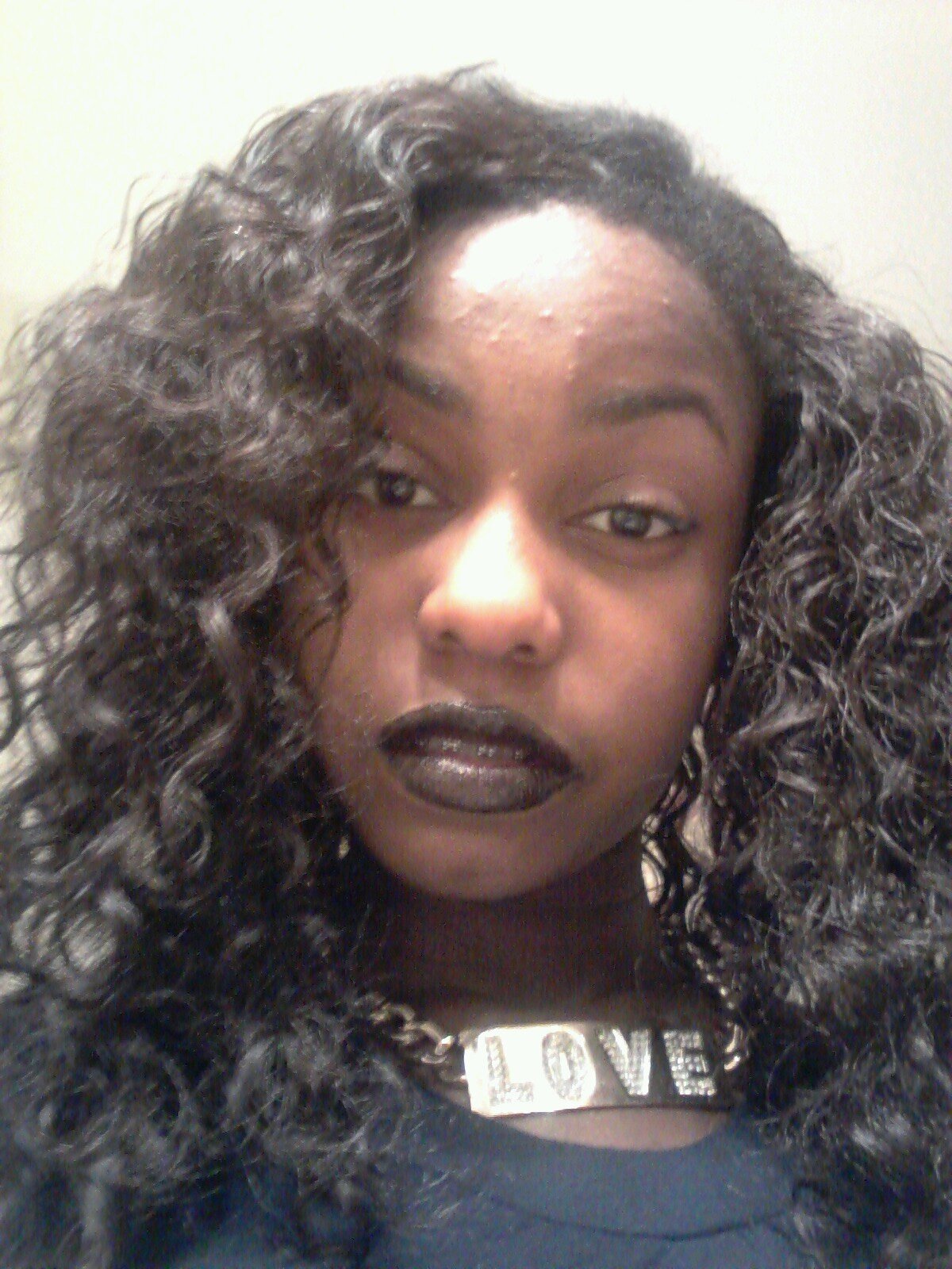 Im cool,Funsize,educated,funny,love to explore things♥♡