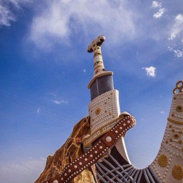 (( القراءة هي متعة التجول في عقول الآخرين دون الأضطرار لتحمل رعونتهم)).