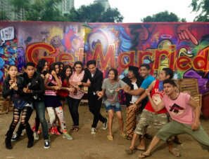 getmarriedserie's profile picture. 