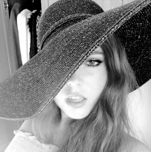 Redhead born in the wrong era. Aspiring Actress. Avant-garde. Aquarian. Inspired by the 50s. 99% of my face consists of freckles.