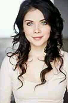 hi i am nadia petrova i am katherins dagther mom is @sexybloodyvamp (rp single H:on )
