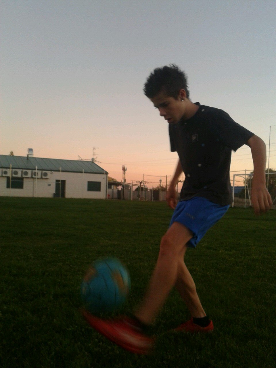 mi pasion el futbol ante todo adoro marcar y ganar