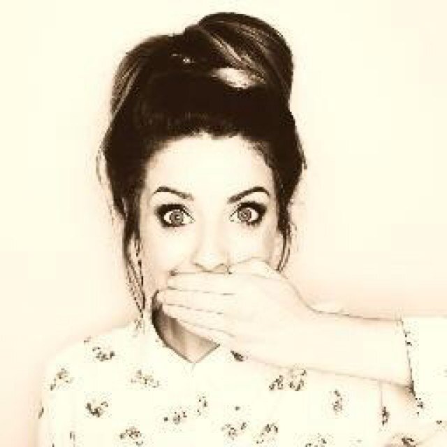 [fan site only] blogger, youtuber. Love all my fans, Zoe x