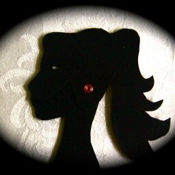 I cut things out of paper.         https://t.co/DpdElkXnzI