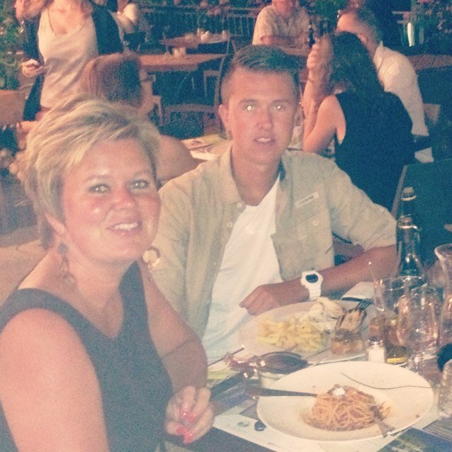 EW_020's profile picture. Schoenen maken de man //// Drake.     ❌❌❌