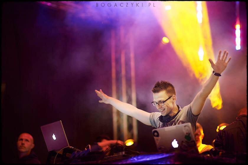 DJ/Producer
https://t.co/CVbl7E4oPx