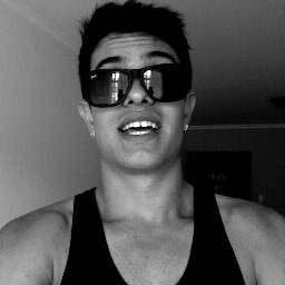 sonhar.. muito, correr atras do mesmo.. sempre, desistir.. nunca (y) 

http://t.co/cREdtGxpIK
