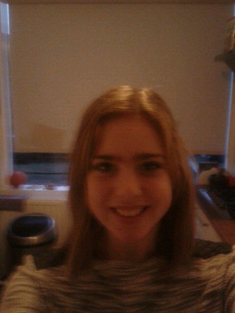 lisa-single-14jaar-rooi panne Tilburg-green eyes!