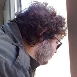 Social media expert, comunicatore, intelligente ma a sua insaputa. Calabrese, ho fedina penale e lenzuola pulite. Vagabondo #amala