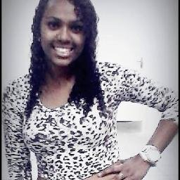 - Sabe quando escondem toda a bagunça sob o tapete? Então, a minha eu escondo sob um sorriso .   Sou Gaucha Tchê !  @vemk_entao irmã ♥
https://t.co/A253H2klmu