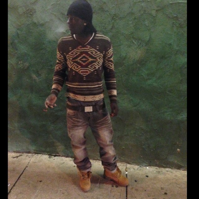 I'm 230 & full of cash... mob & chayce over everything