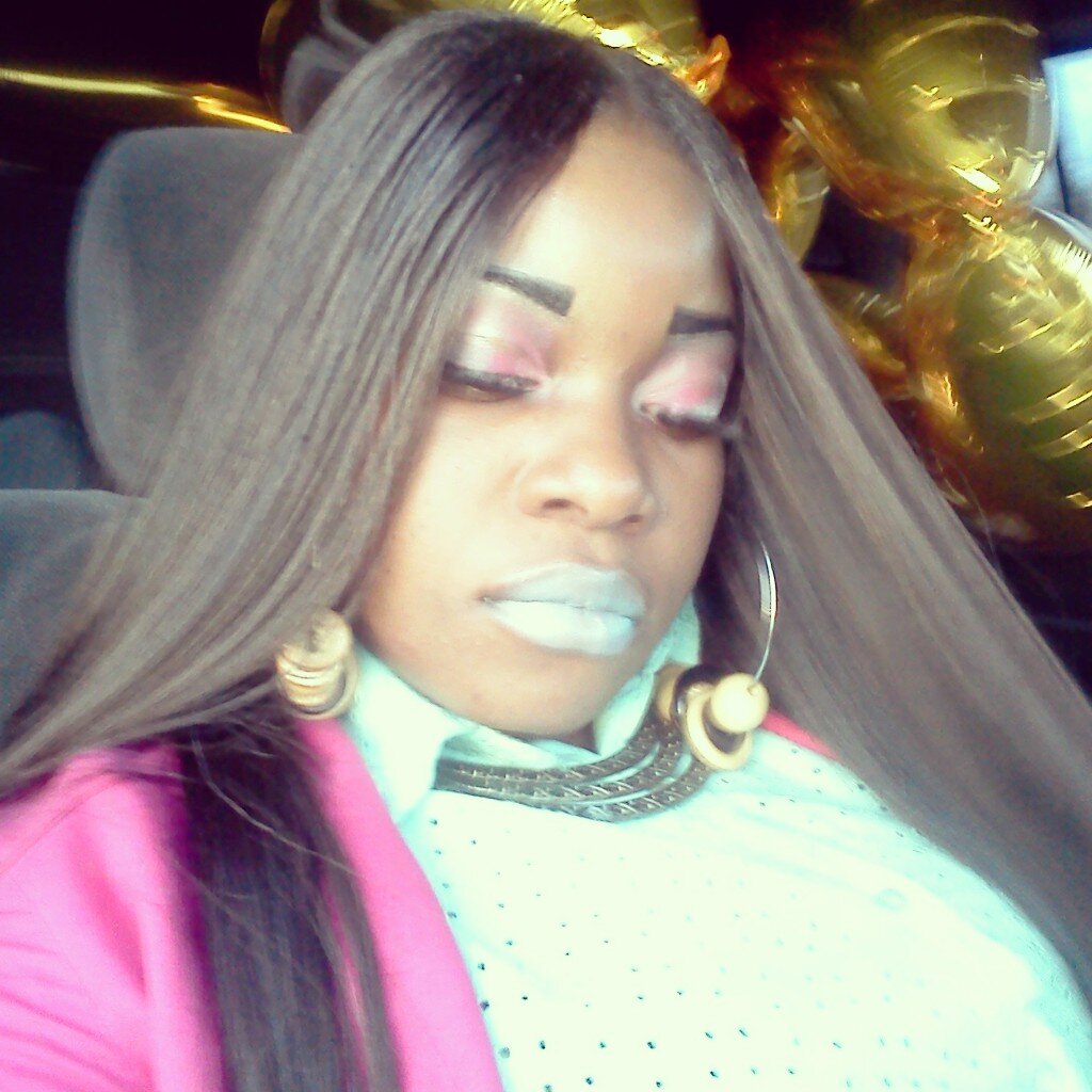 I LOVE BEGIN ME WAT CAN I SAY IM BEAUTIFUL,CONFIDENT OUTGOING, N A GO GETTA......*****LADYBRE****** FOLLOW follow TEAMMOMMY  @Ms__1800 #MustBeDopeDiva #MUSIC