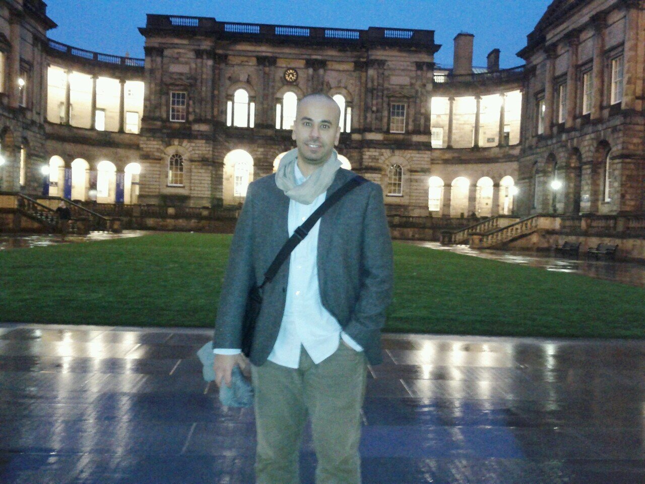 Interior architect, designer & researcher. Natural buildings enthusiast. The University of Dundee and PAAET.