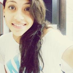quem sabe ainda sou uma garotinha  ♪
