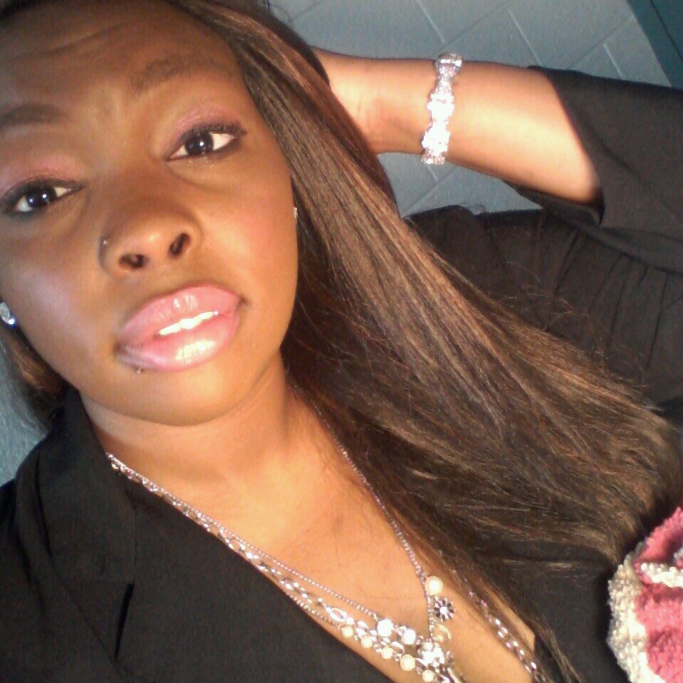 LipsmackinqGood Profile Picture