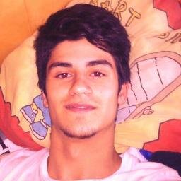 Yo soy mi iglesia y proceso mi propia fe en la creencia de un ser inferior a mi.
Soy parte de la profecía, soy el puto elegido.
http://t.co/YdAxlyguII