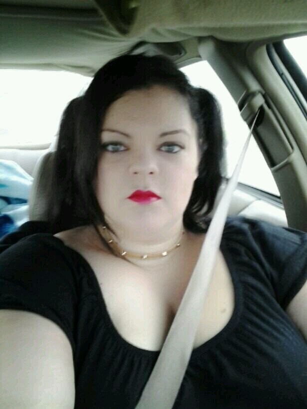 Aspiring pop/country singer