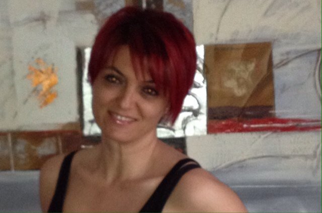 Anne / akademisyen / psikoloji profesörü / köpek annesi