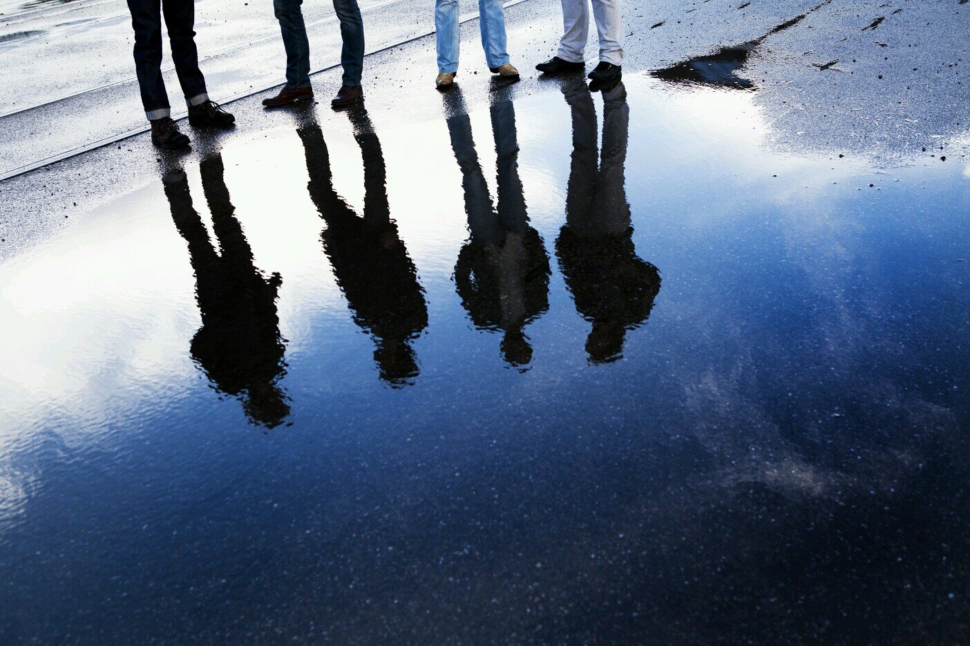 ChasinAllister's profile picture. De Amersfoortse Bluesrock-formatie Chasin' Allister:
Kees van der Bie: zang, Bas Vincent: gitaar,  Ton van Dijk: basgitaar,  Ron Tijmensen: drums