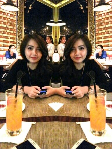 lucy_veo's profile picture. laugh+love= you and me