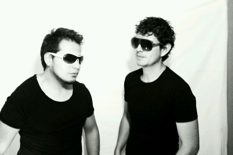 Melómano Mexicano, filántropo, DJ/D de música #techno en @theatomicsoda