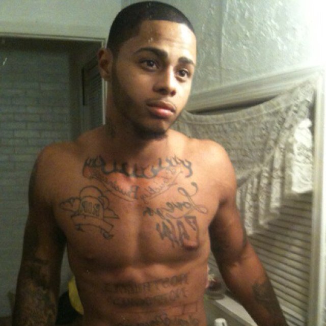 From a city wea shit aint wat it seem as a youngn all i seen was green yu try nd stop me dats yo life