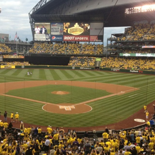 Stadiumbums's profile picture. Podcast: 

https://t.co/2Sl4bVFiQ6