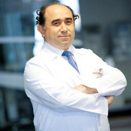 Prof. Dr. Estetik, plastik cerrahi uzmanı