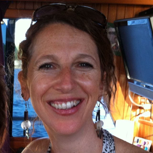 Dance teacher at Ballet Nova and Metropolitan School of the Arts 
Mom of 3
