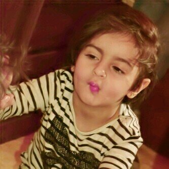 ‏فتااه عاشقه للزعييم..