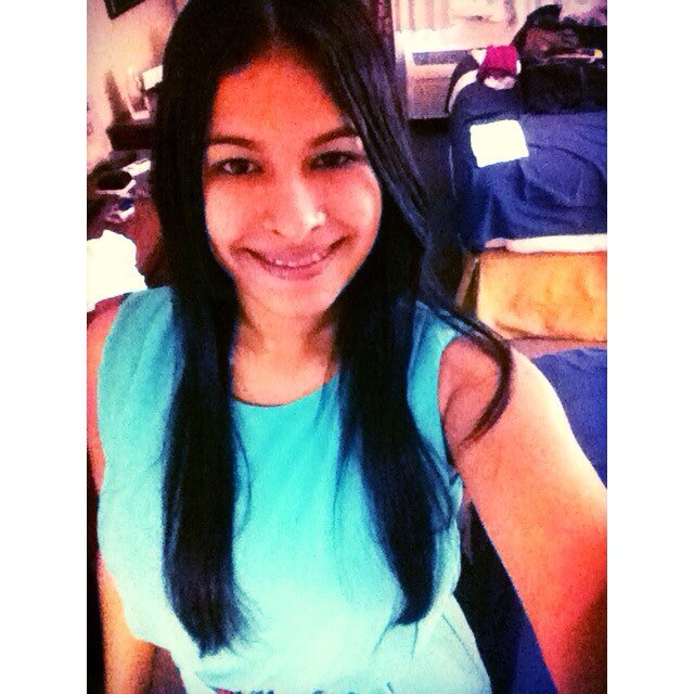 SheilaSantana✌.18 ~go press that little button below titled ask