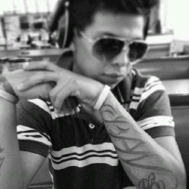 toobe25's profile picture. Perder el Miedo al Esenario fue mi Mayor Reto en la Musica *deja lo GUAPO !!Canto y Bailo tambien …Coreografias-15años-Eventos-(*con) TU Entiendes Español PÁ