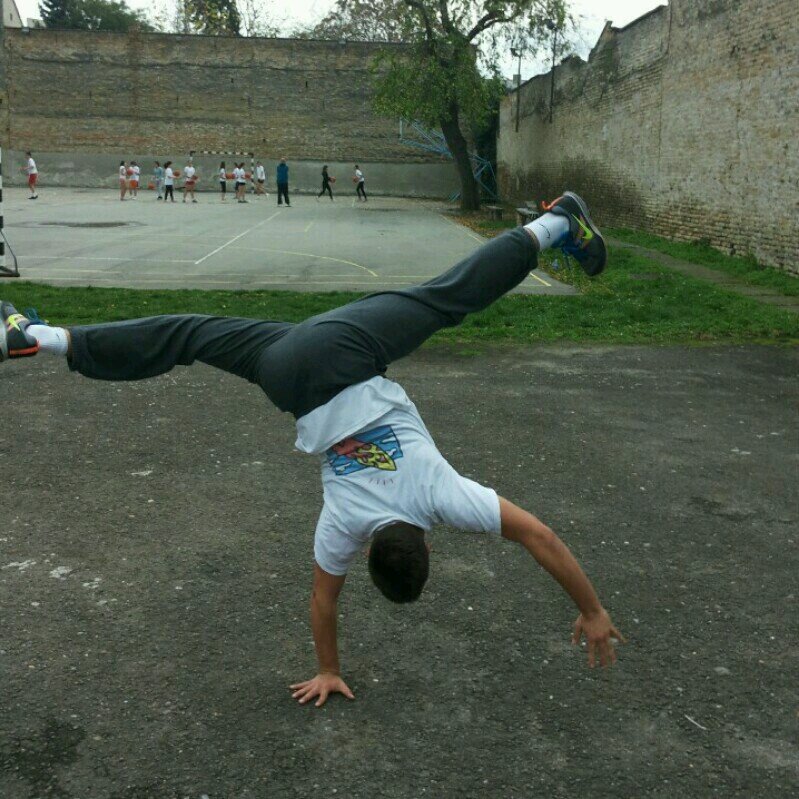 Street Workout & Hand walking