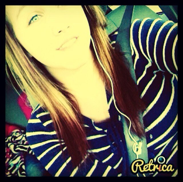 Um Hi person . (: Um contact me on Kik , emmie_213 . Orrr on Instagramm  Emmie213❤️❤️ Bye Babbes