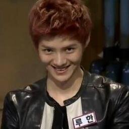Chérifa, la Suho Biased ayant réussi à récupérer son compte - @exotic_sone31, dès maintenant, ce compte devient donc personnel. :)