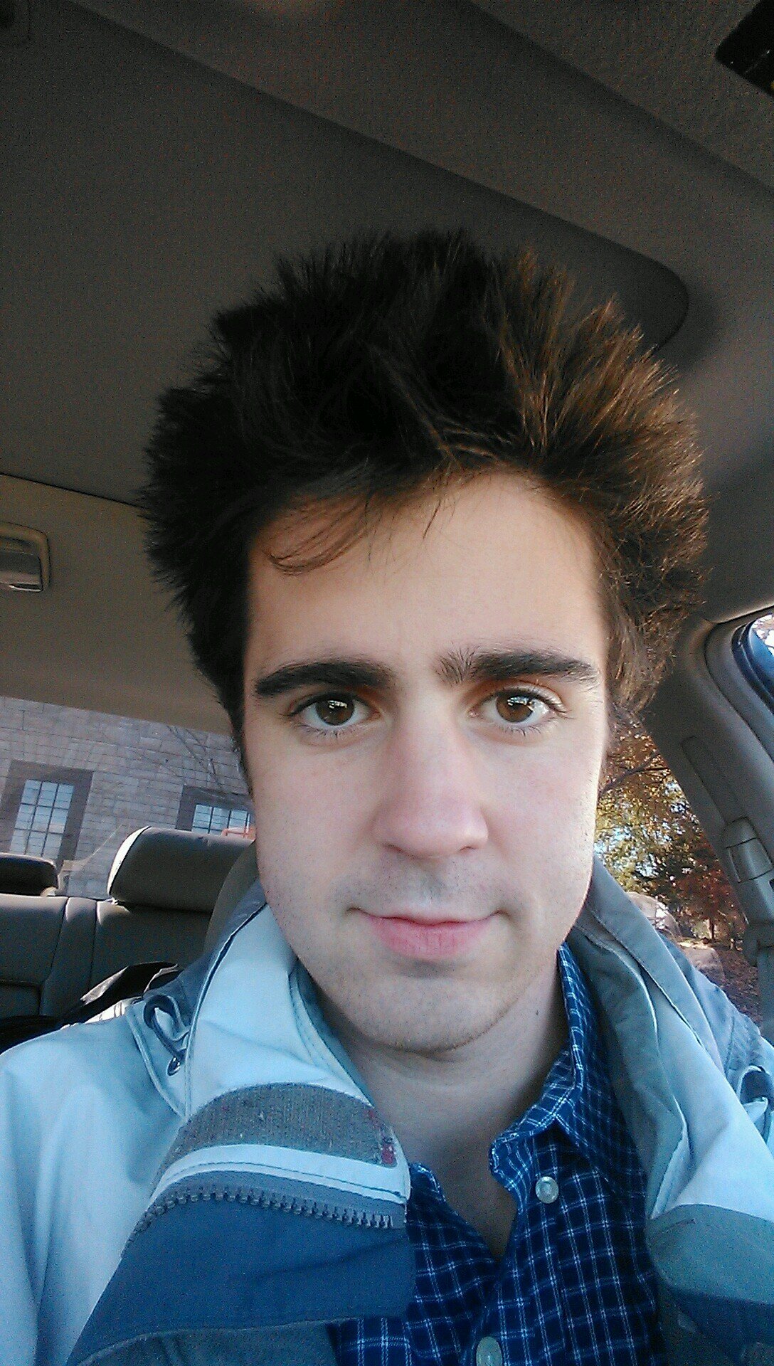 People tell me I look like a much less attractive Colin Farrell.