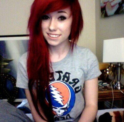 16 | Daughter of Hades | Surprisingly bubbly and giggly | Dyed hair is kinda my thing | I wield a black sword | [RP / Single] FC: My writer